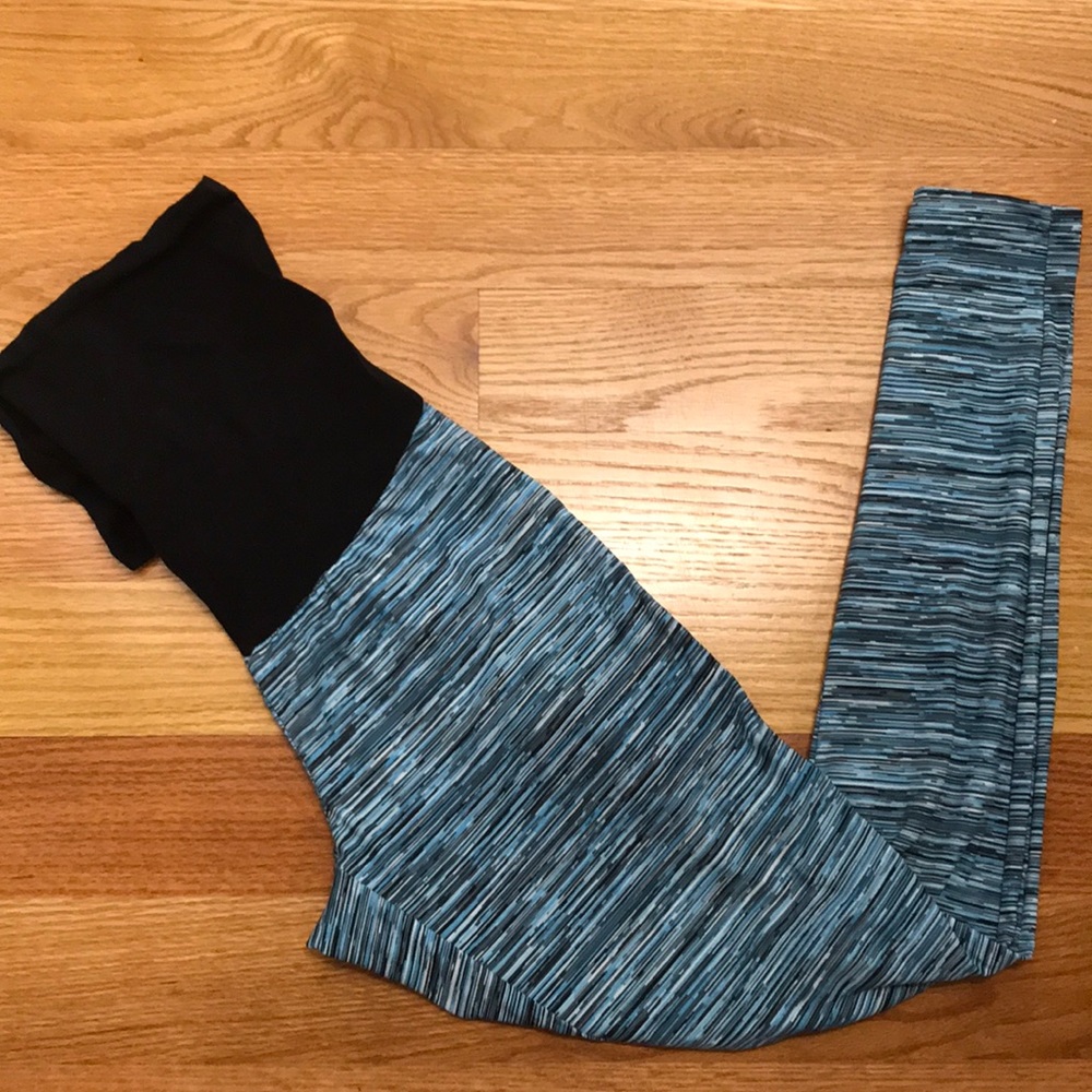 XS Motherhood Maternity yoga pants